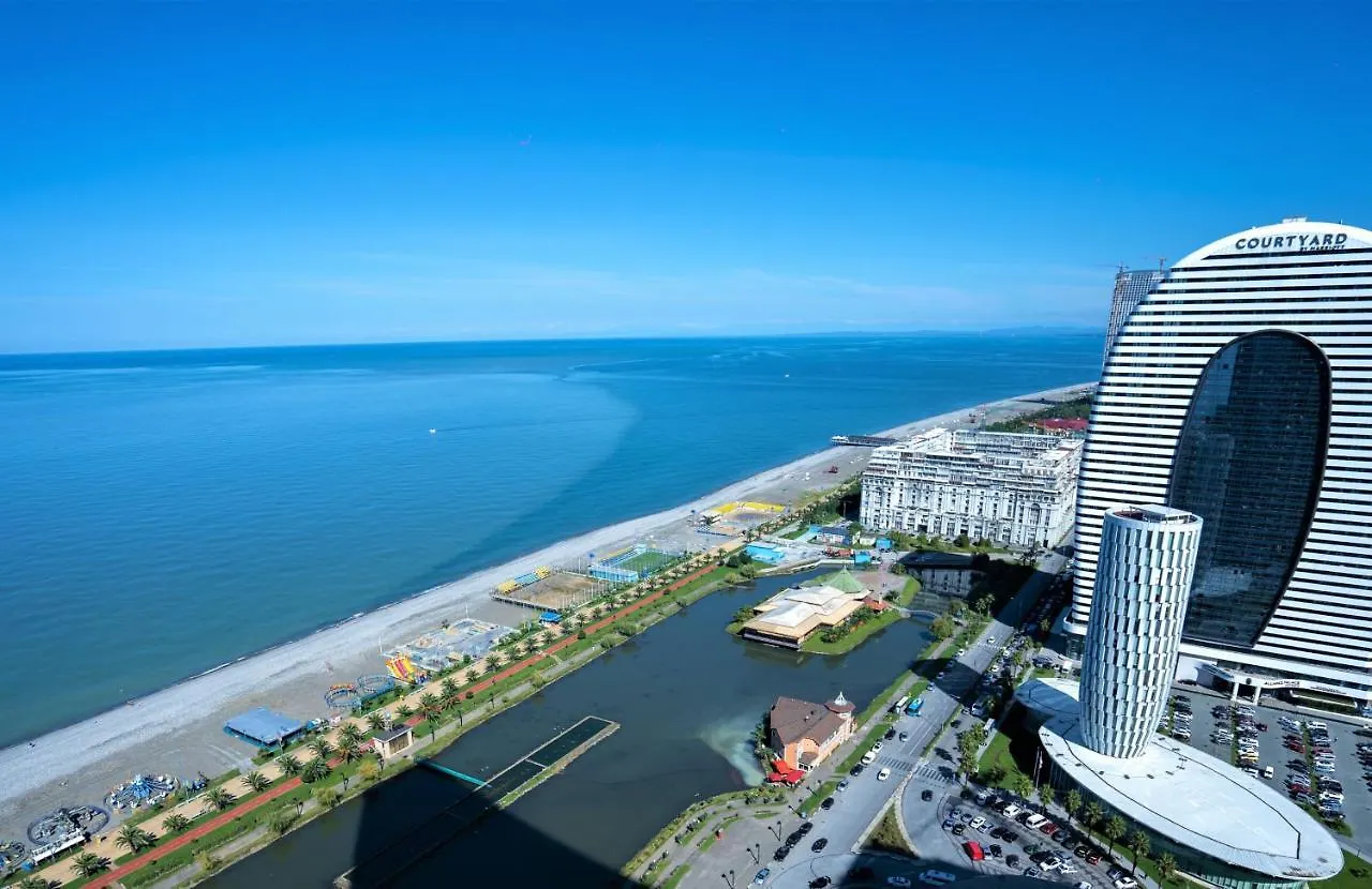 Batumi Beach Resort & Sea View Aparthotel 5*,